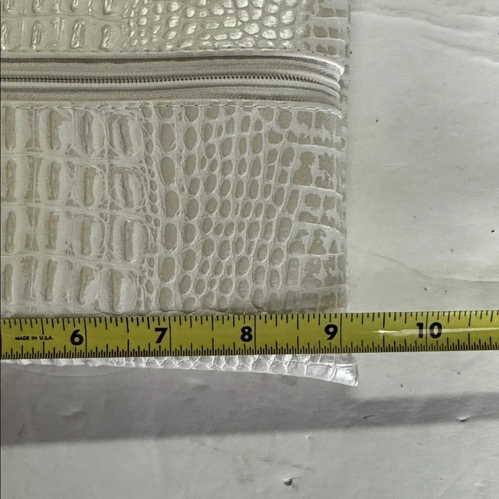 Makeup Junkie Bags White Crocodile Embossed Cosmetic Bag oink tassel NWT Travel - Picture 7 of 9